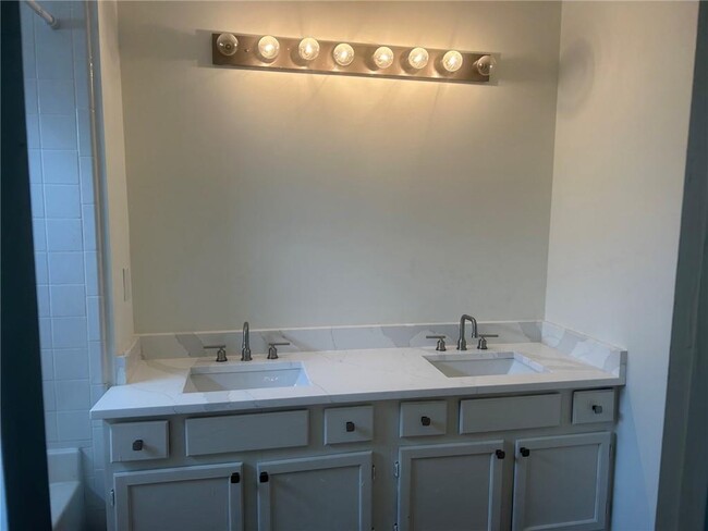 Building Photo - 3886 Hadley Farm Dr