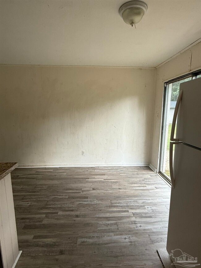 Building Photo - 671 E Olive Rd