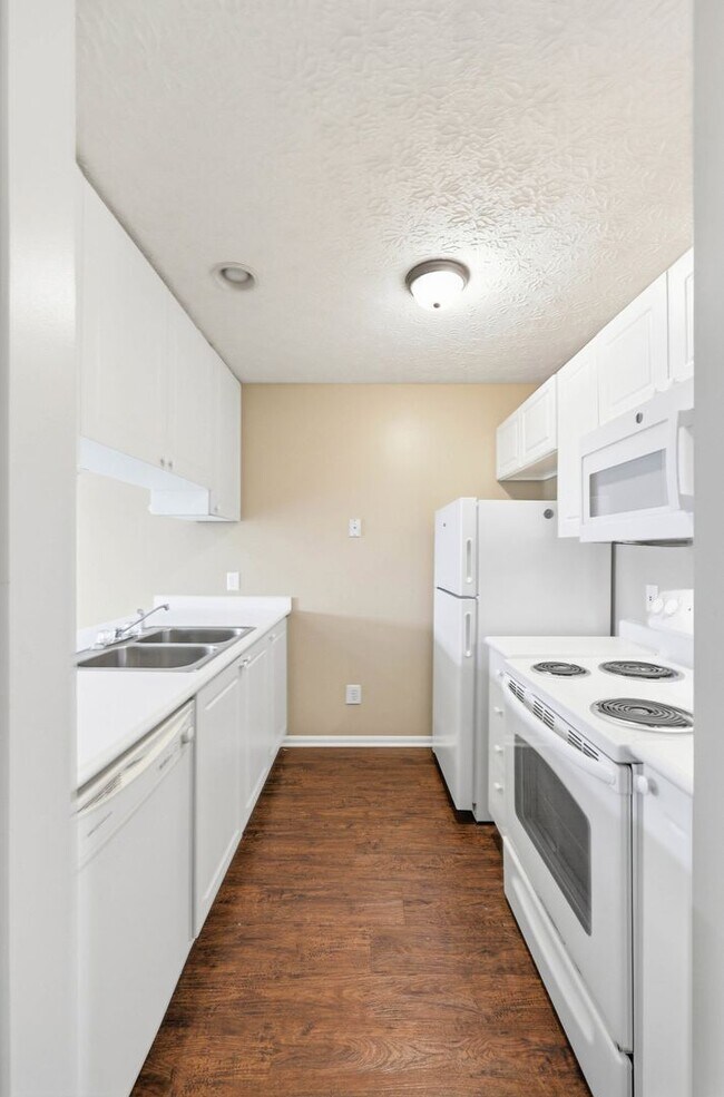 Building Photo - 4659 Parrau Dr