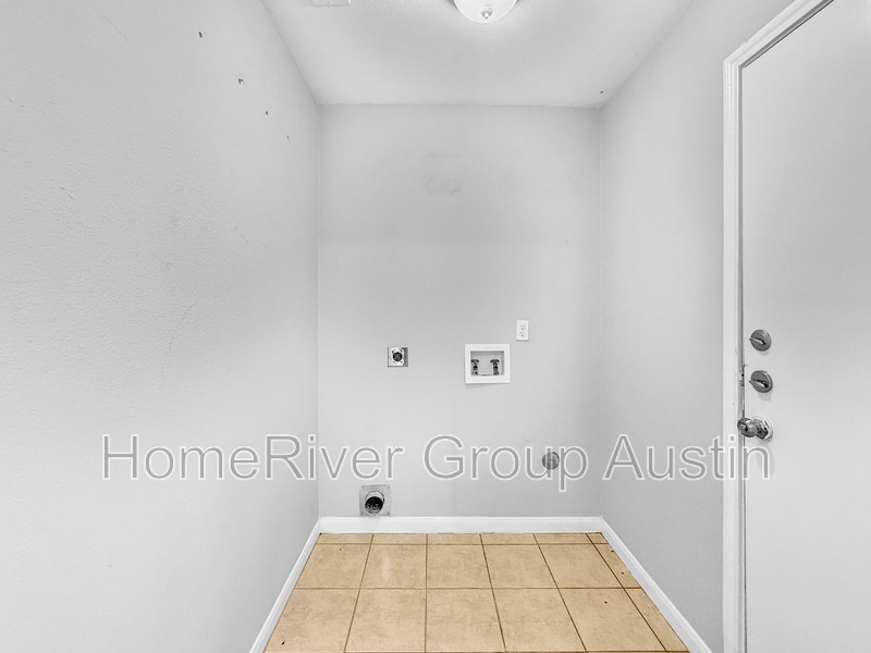 Building Photo - 1103 Sunflower Ct