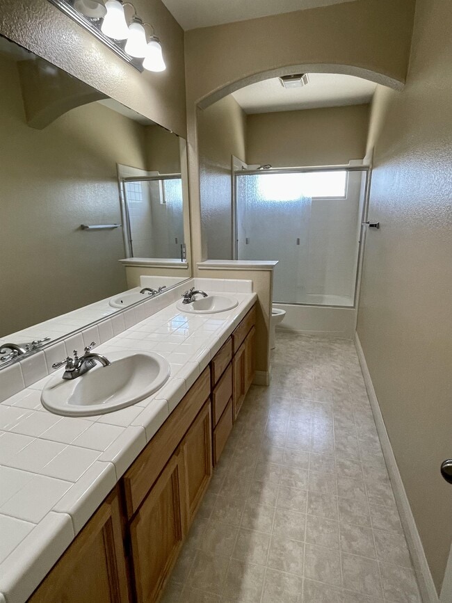 Building Photo - 9772 Ellsmere Way