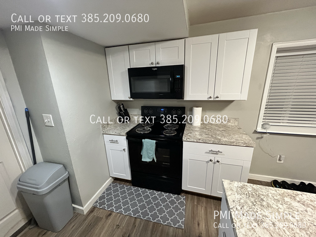 Building Photo - Charming 2-Bedroom Downstairs Apartment in...