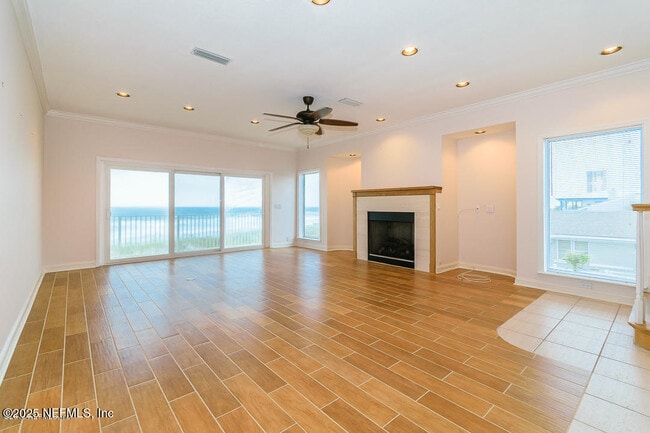 Building Photo - 1626 Strand St