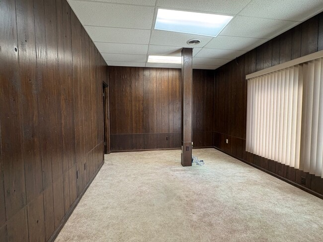 Building Photo - 1207 W Main St