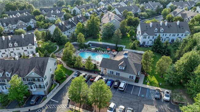 Building Photo - 63 Barr Ln