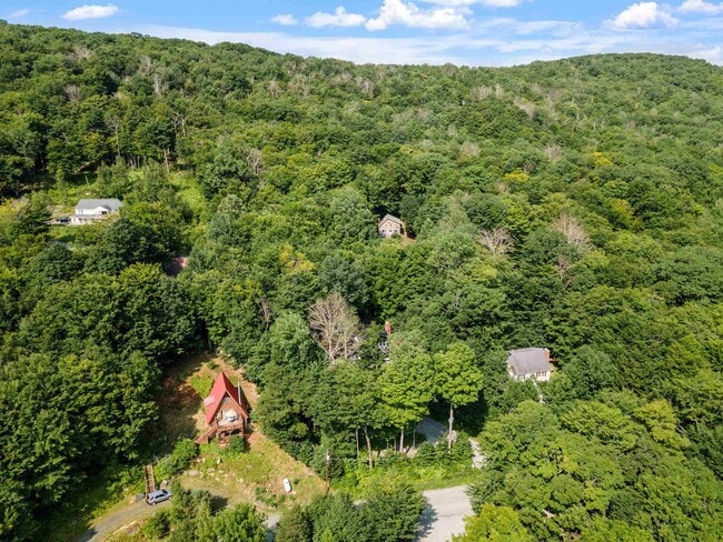 Building Photo - 25 Hilltop Dr