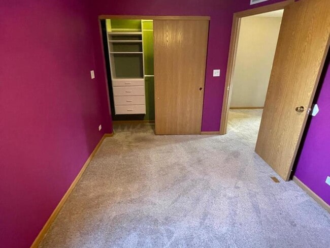 Building Photo - 458 Landmark Ave