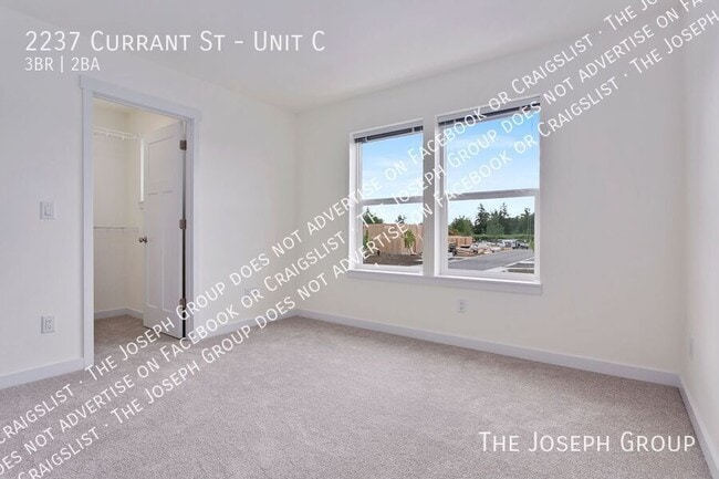 Building Photo - 2237 Currant St