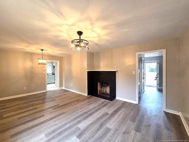 Building Photo - 1917 Catawba St