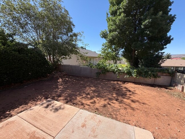 Building Photo - UPGRADED TWO BEDROOM UNIT AVAILABLE FOR RENT!