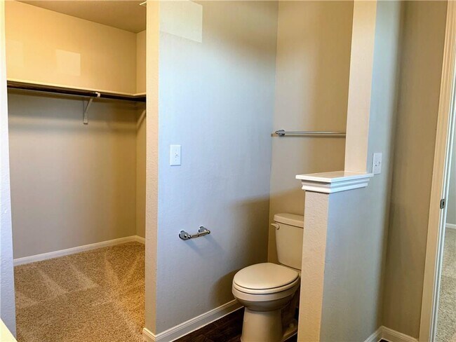 Building Photo - 3323 Brywood Dr