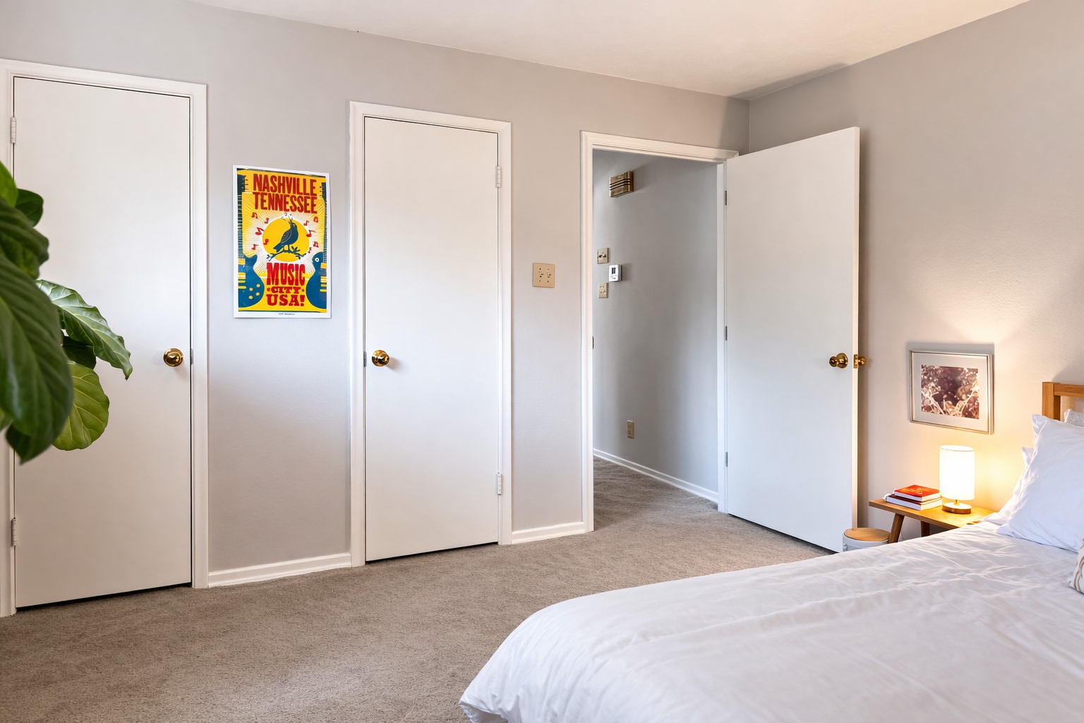 Building Photo - 8217 Lullwater Dr