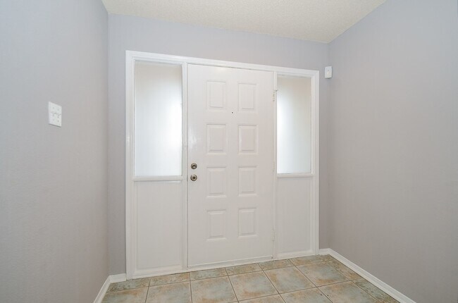 Building Photo - 12722 Ashford Brook Dr