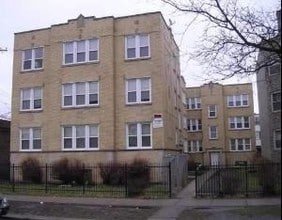 Building Photo - 1145 N LeClaire