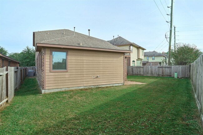 Building Photo - 630 Aulia Ln