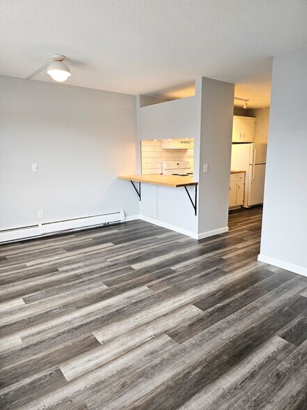 Building Photo - 2446 Aldrich Ave S