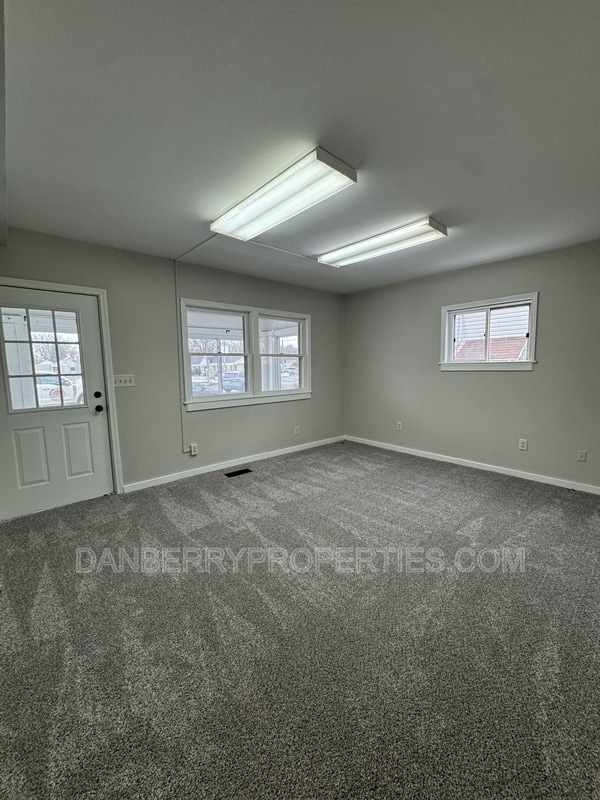 Building Photo - 929 Tiffin Ave