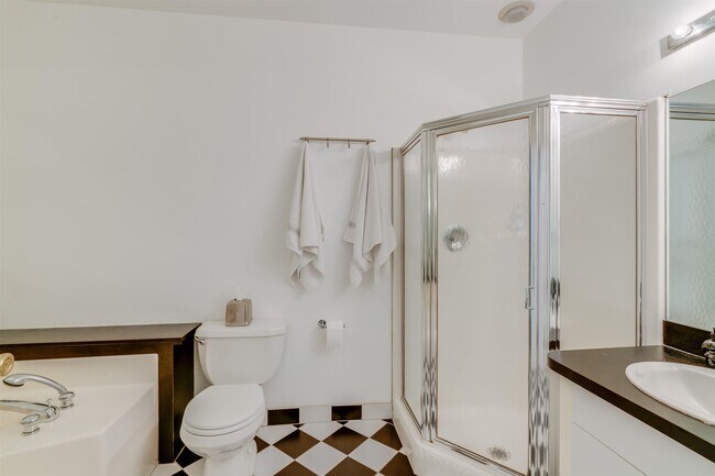 Building Photo - 75 Liberty Ave