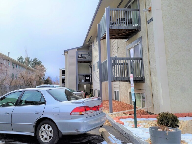 Primary Photo - 5030 El Camino Dr