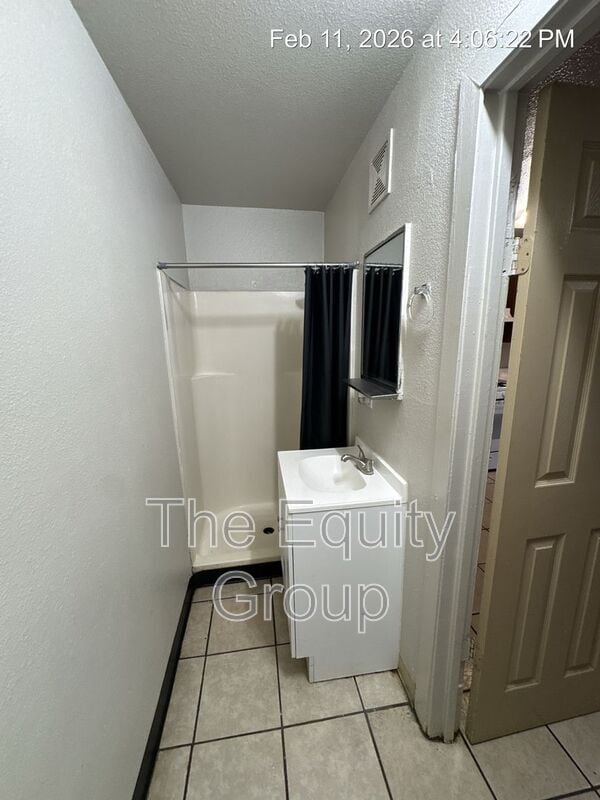 Building Photo - 32606 Rd 124