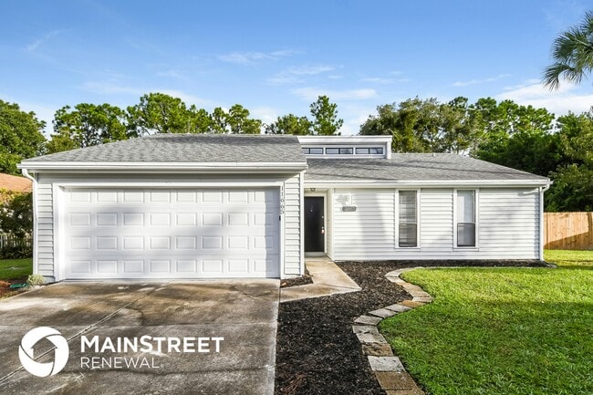 Building Photo - 11665 Summer Tree Rd N