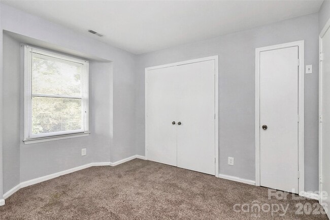 Building Photo - 6146 Meadow Rose Ln