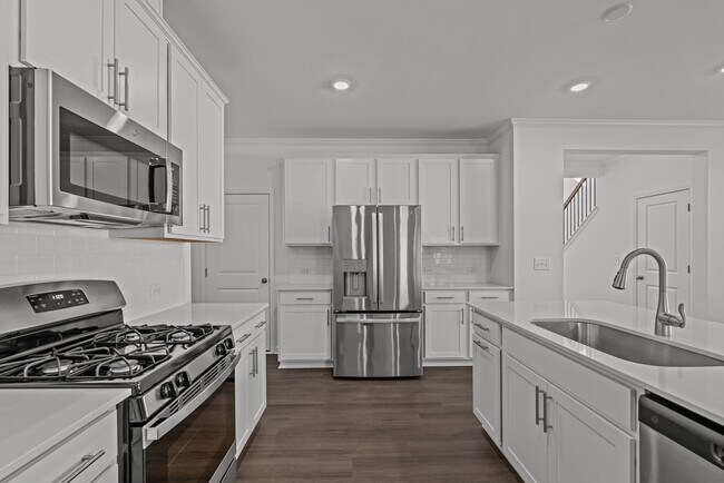 Building Photo - Beautiful 2-Story 4 Bedroom, 3 Bath Home in Angier — Just 30 Minutes from Downtown Raleigh