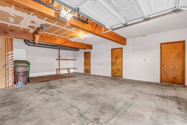 Building Photo - 215 2nd St