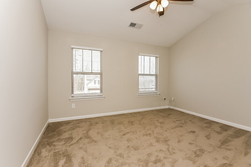 Building Photo - 28 Thunderhawk Ln