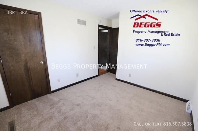 Building Photo - 1229 Broadmore Ln