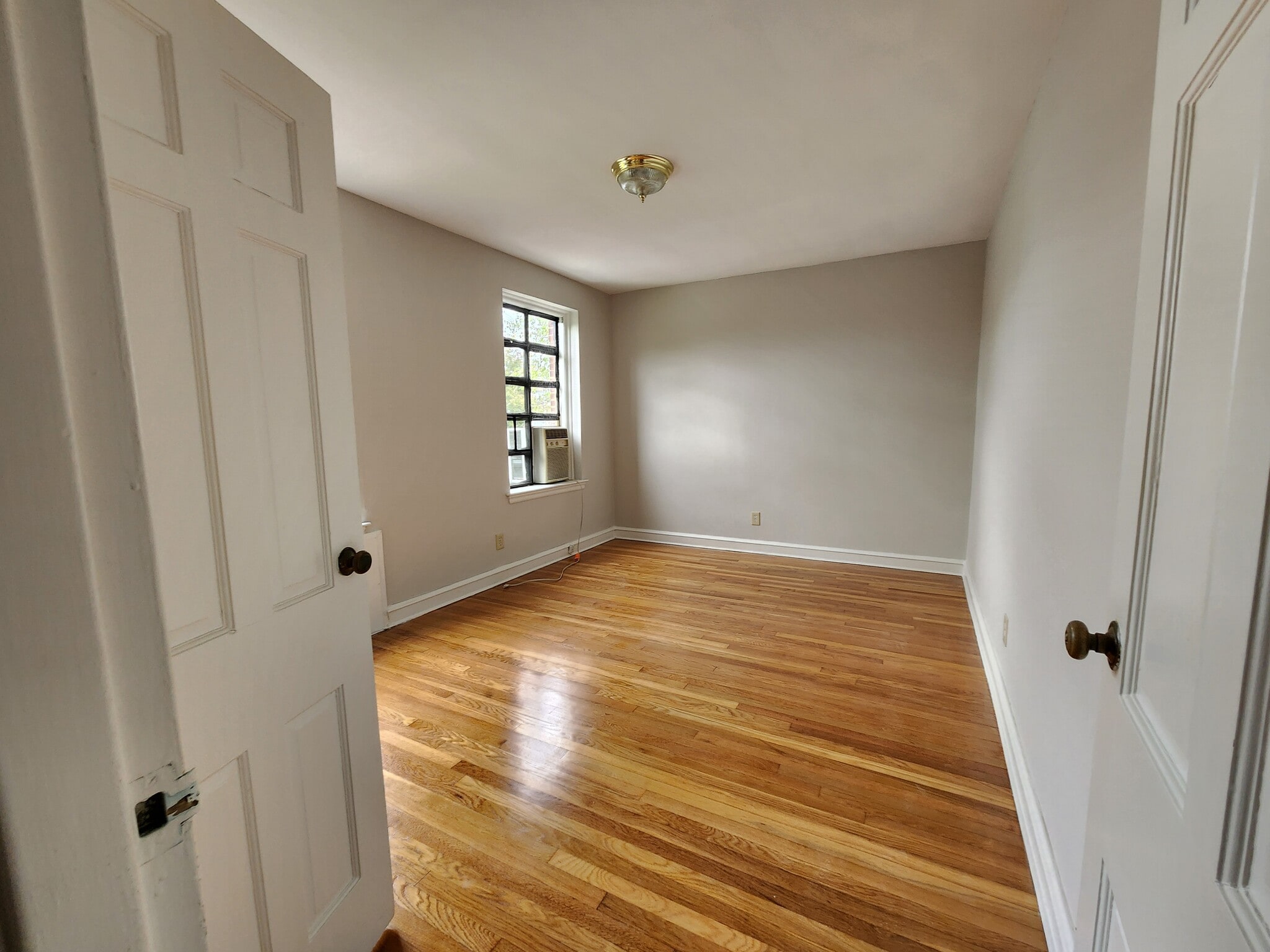 Building Photo - 105 Longwood Ave