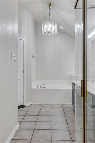 Building Photo - 4917 Woodmeadow Dr
