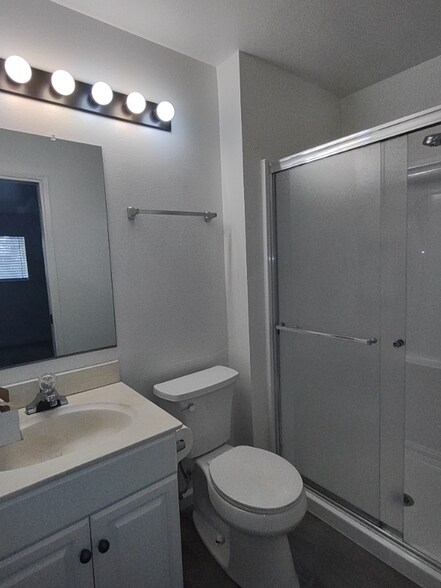 Building Photo - 9279 Corinthian Cir