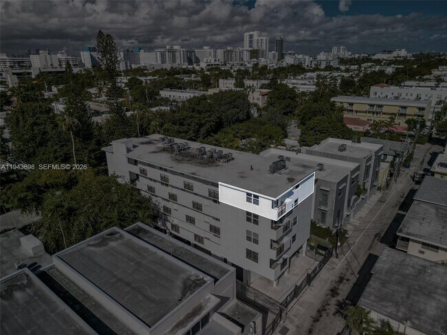 Building Photo - 631 Jefferson Ave