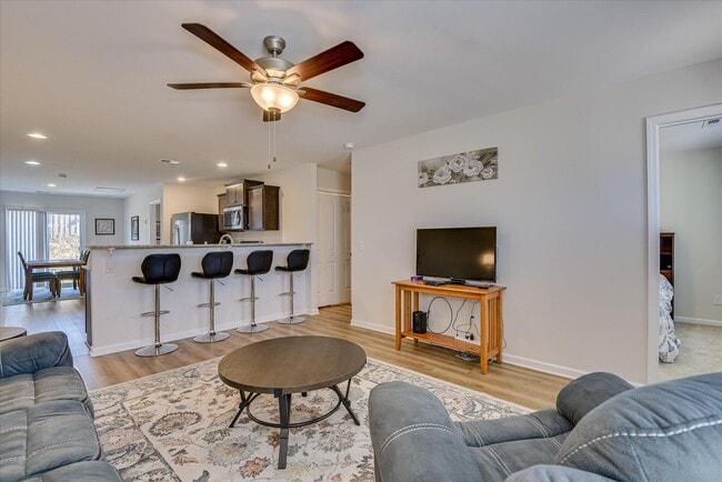 Building Photo - 2047 Catlet Ct