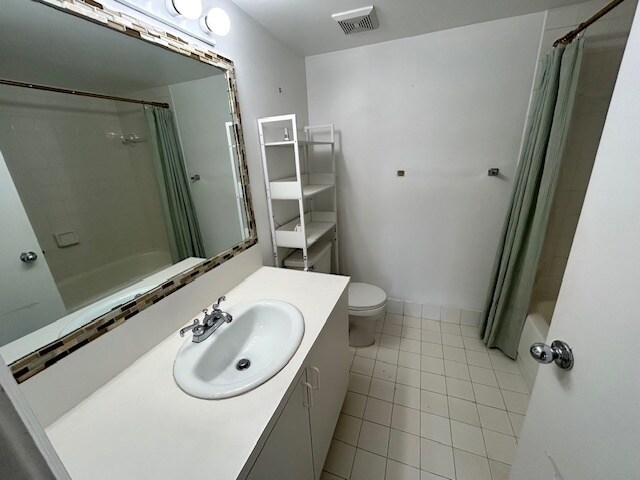 Primary Photo - 12148 Saint Andrews Pl