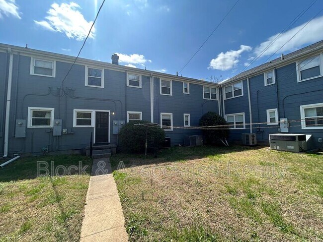 Building Photo - 2509 Miller Park Cir