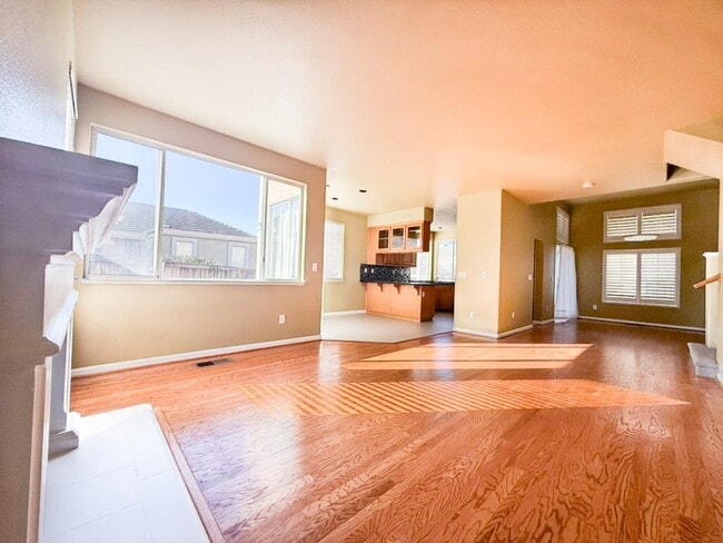 Building Photo - 15 Parkridge Cir