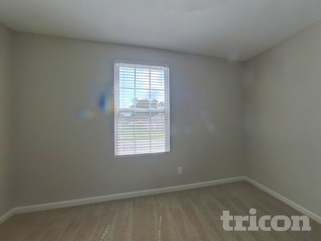 Building Photo - 1058 Lancelot Dr