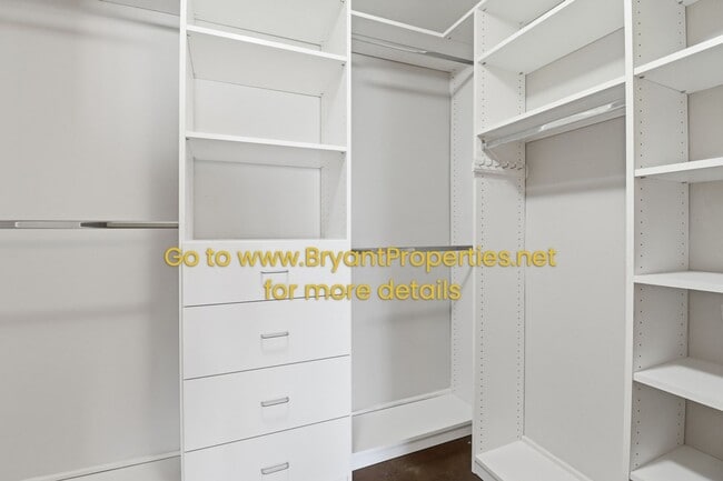 Building Photo - Bristol On Broadway Nashville