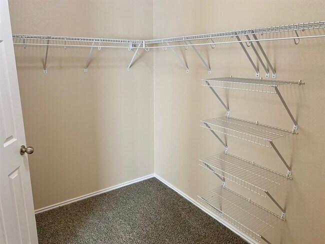 Building Photo - 1509 Huckleberry Ln