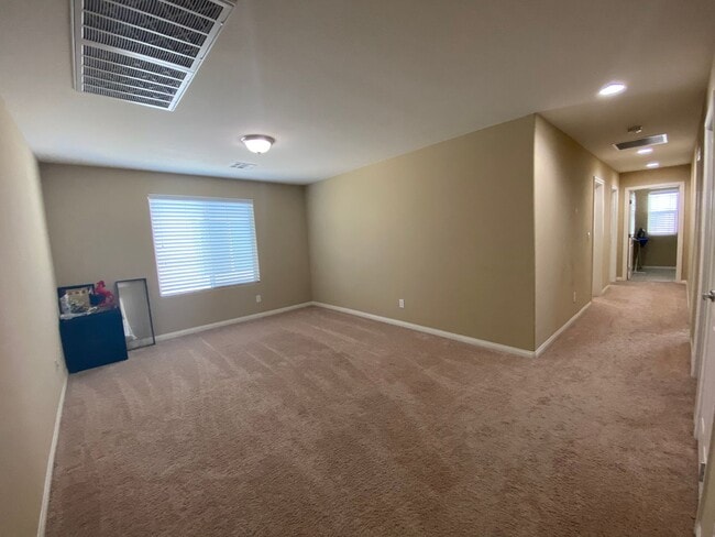 Building Photo - Two Story home