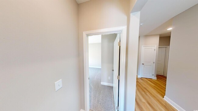 Building Photo - 1016 Moen Lp