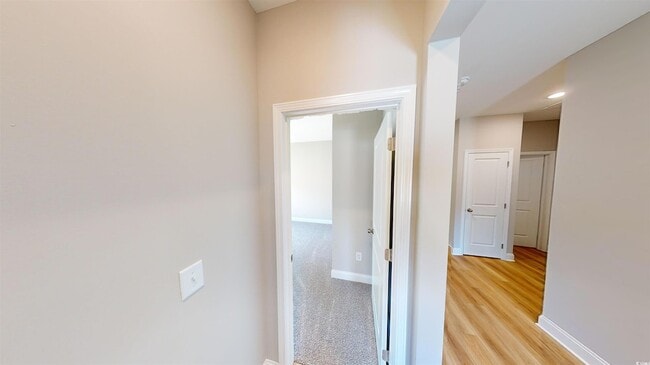 Building Photo - 1020 Moen Lp