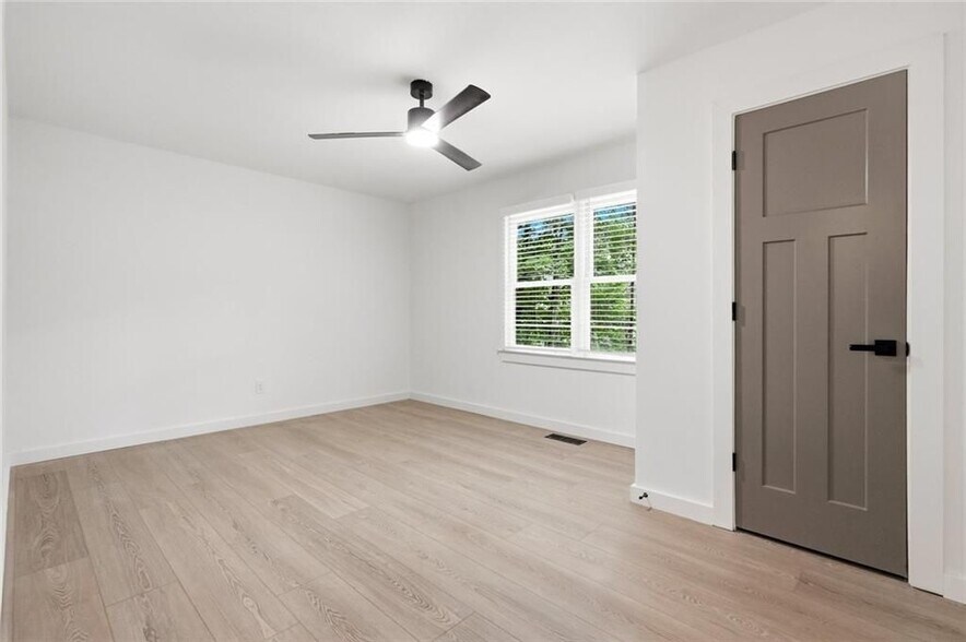 Building Photo - 26 Ridgeview Ct