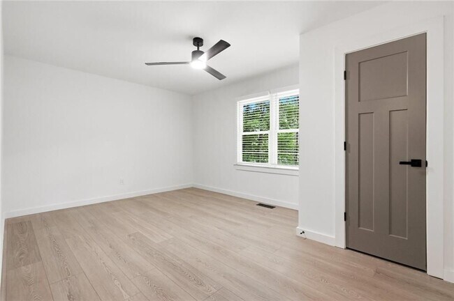 Building Photo - 26 Ridgeview Ct