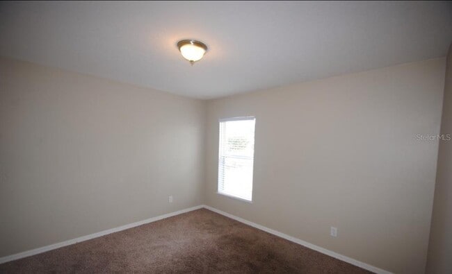 Building Photo - 2082 Onondaga Ln