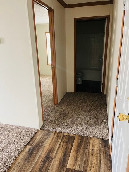Building Photo - 9358 White Pine Ct