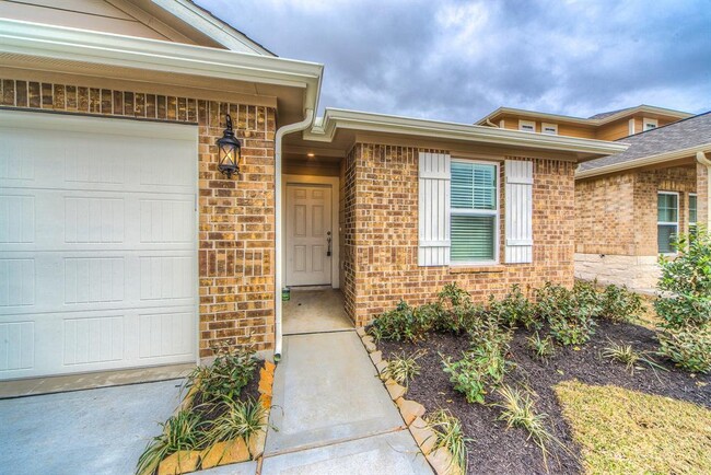 Building Photo - 7035 Toluca Dr