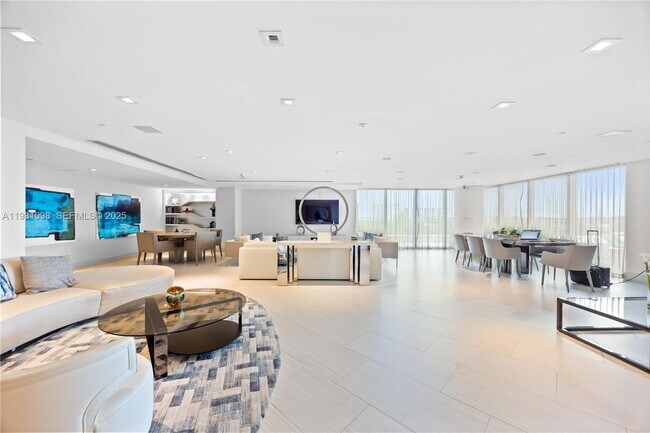 Building Photo - 300 Sunny Isles Blvd